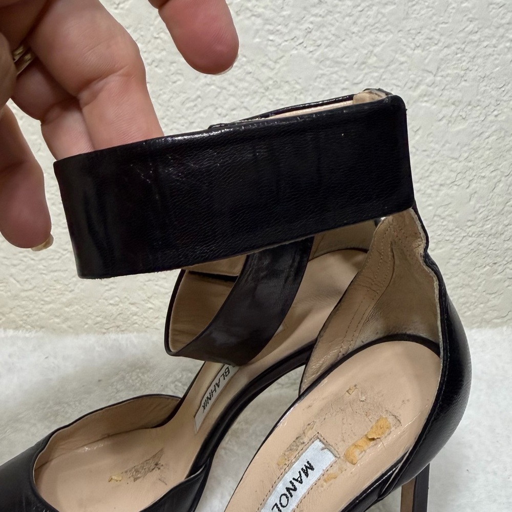Manolo Blahnik d’Orsay Pump Black Leather Pointed Toe Ankle Strap Size 35 1/2 - Picture 5 of 16